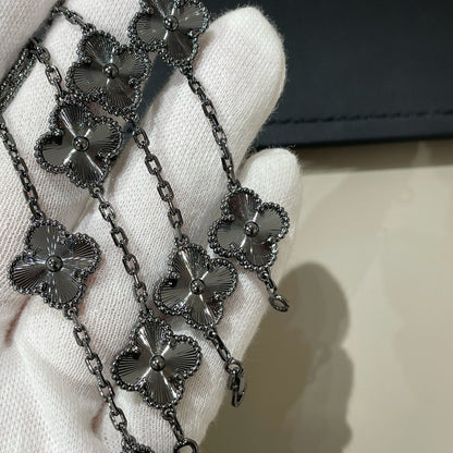 [GALE]CLOVER 5 MOTIF BLACK BRACELET