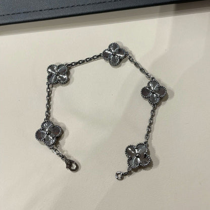 [GALE]CLOVER 5 MOTIF BLACK BRACELET