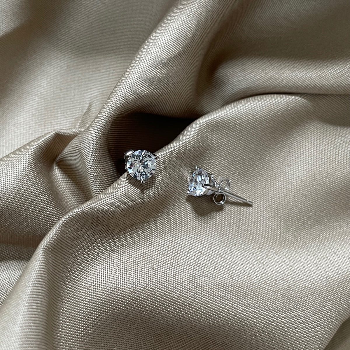 [GALE]Dainty Round Shape Earrings