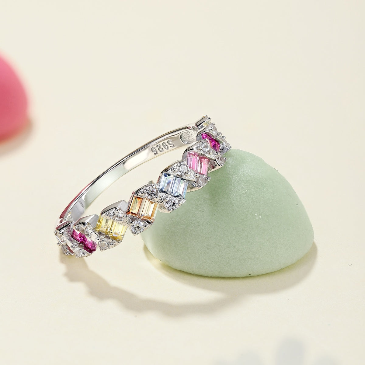 [GALE]Delicate Vibrant Emerald Cut Daily Ring