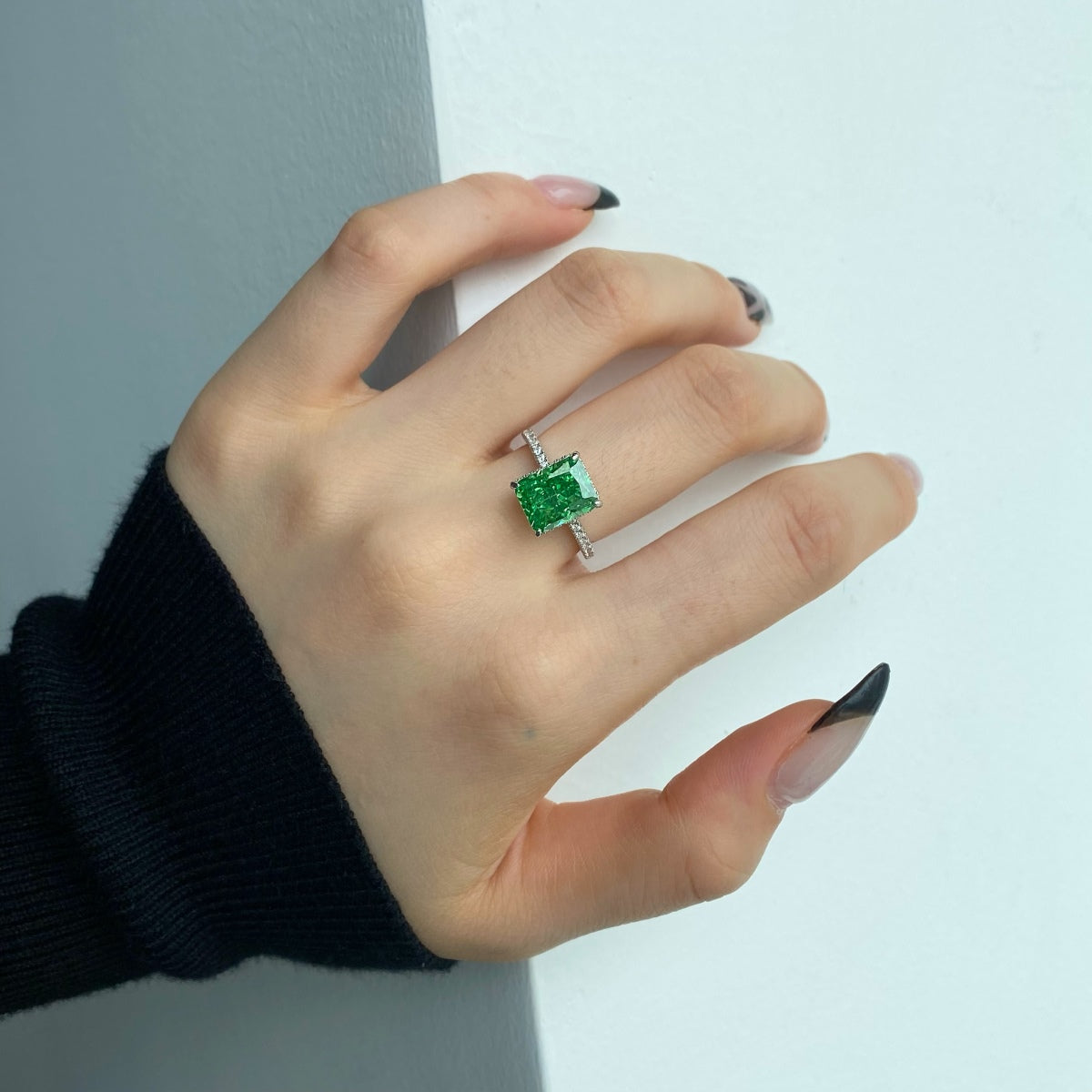 [GALE]4.0 Carat Luxurious Engagement Ring