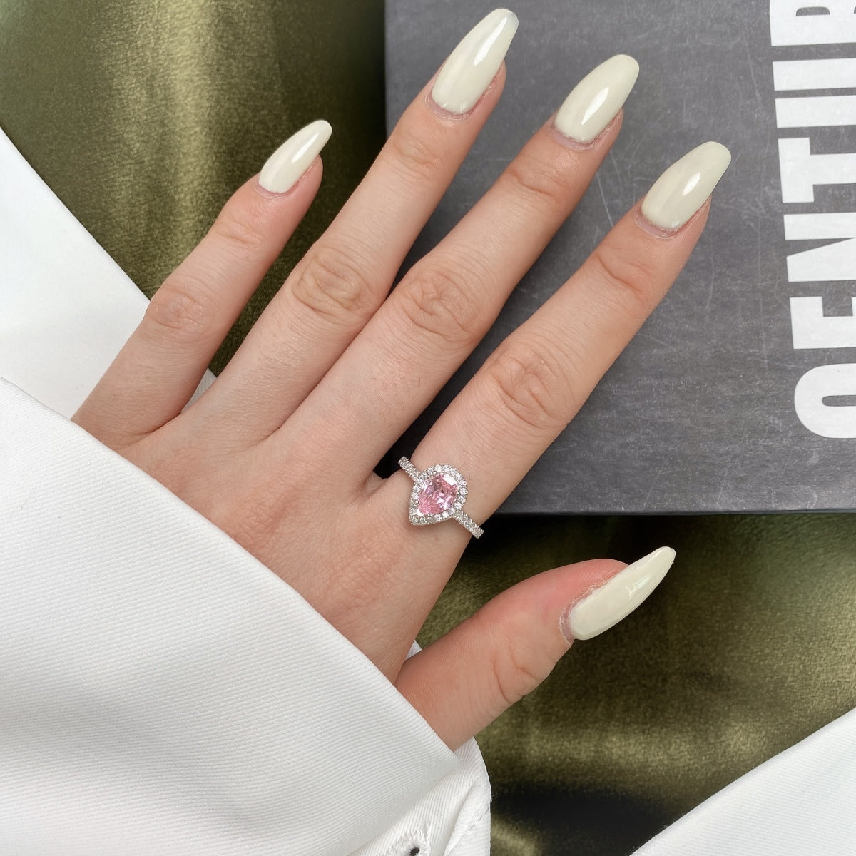 [GALE]1.0 Carat Luxurious Resplendent Water Drop Shape Wedding Ring