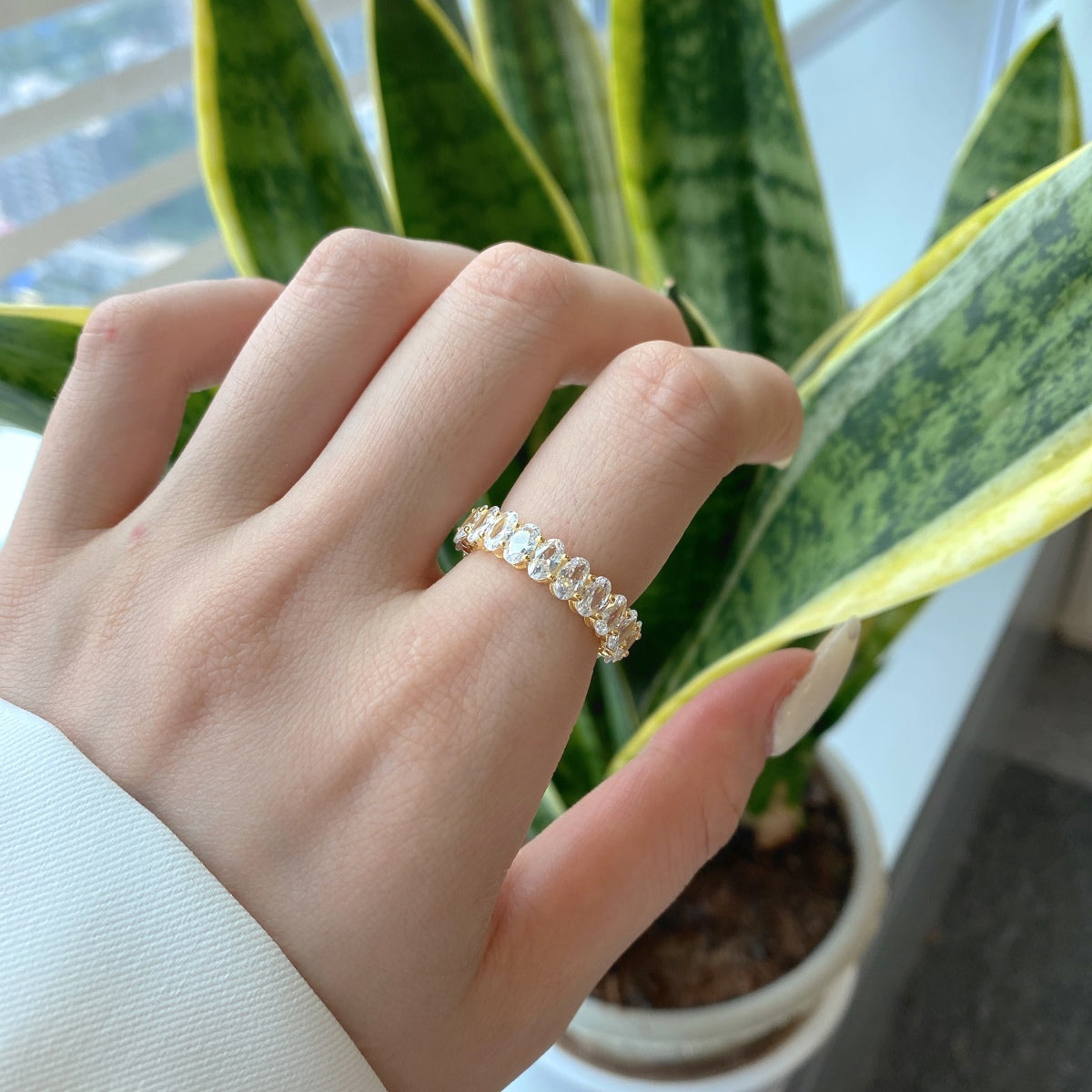 [GALEOrnate Oval Cut Tennis Ring