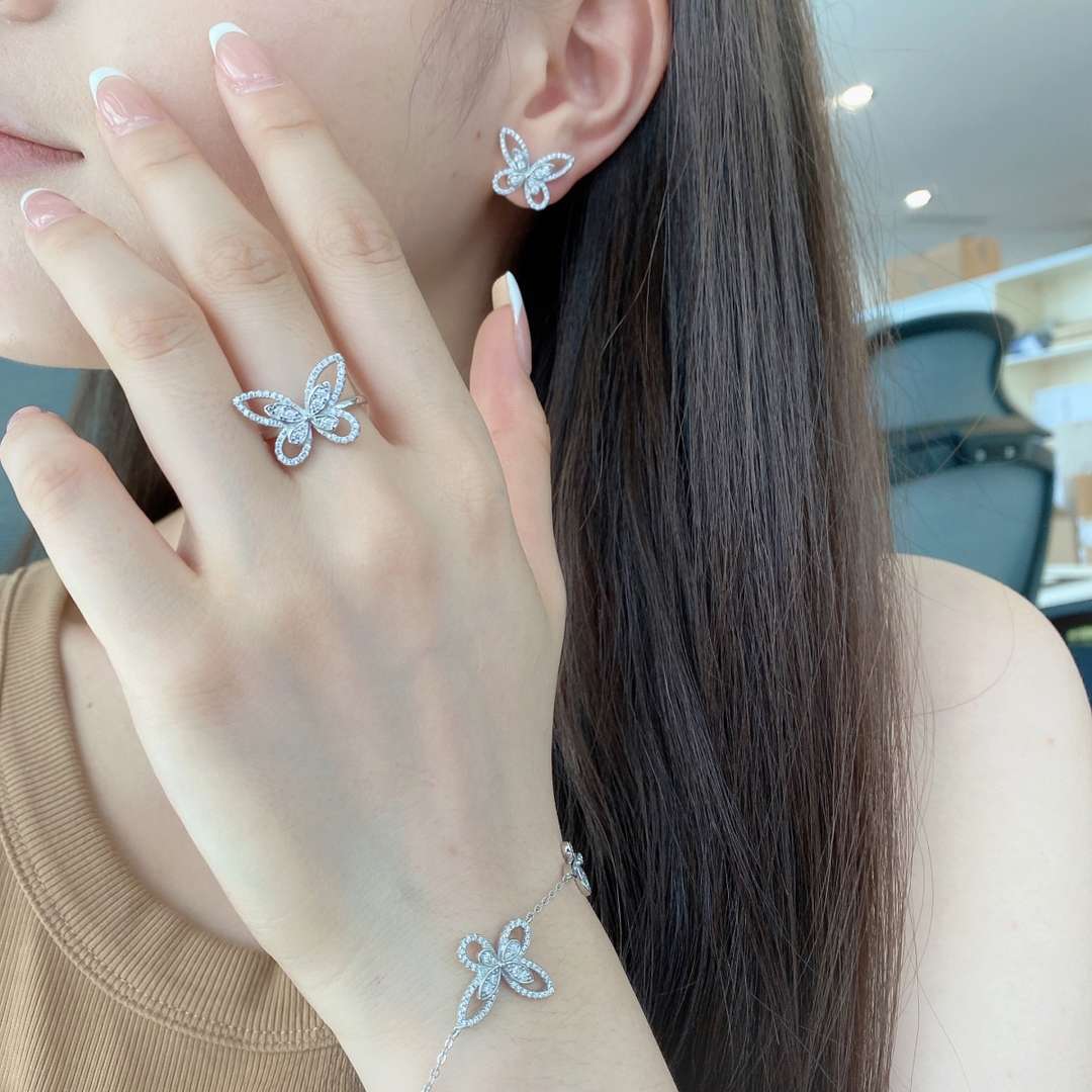 [GALE]Delicate Butterfly Pendant Bracelet