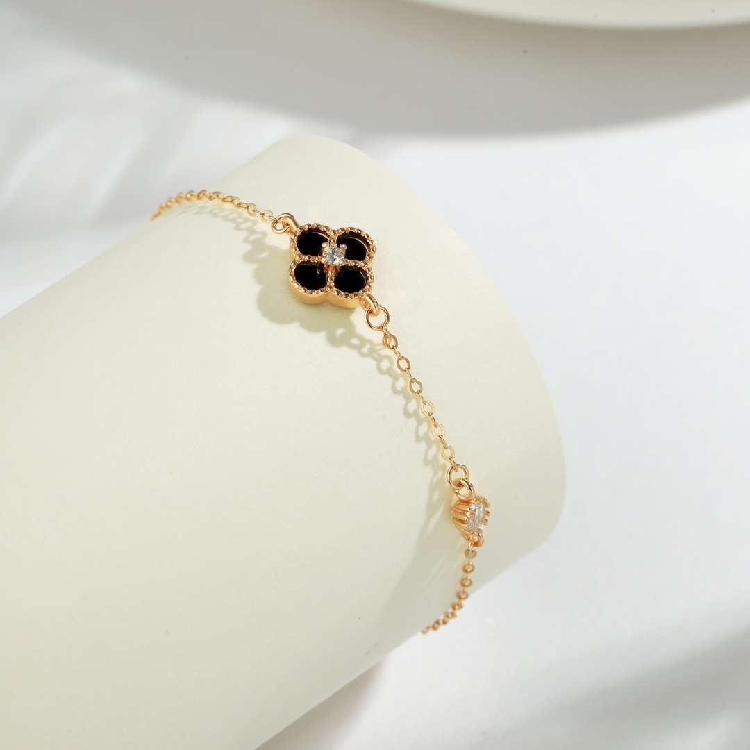 [GALE]Delicate Four Leaf Clover Bracelet