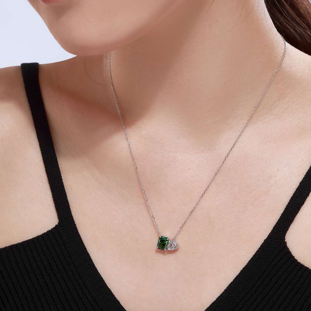 [GALE]Dazzling Square & Heart Shape Necklace