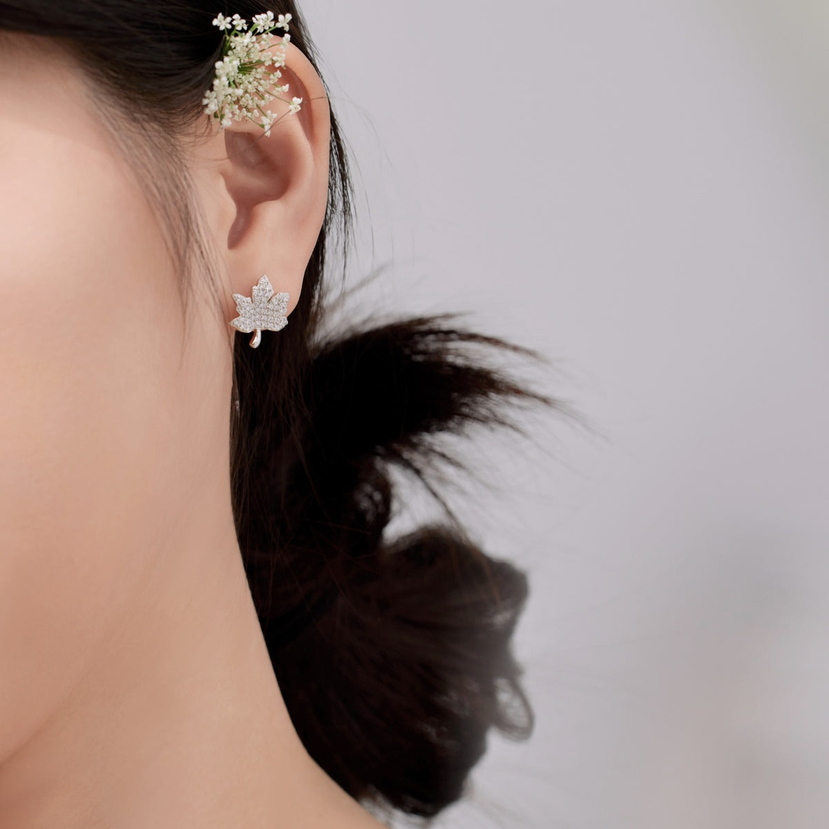 [GALE]Exquisite Maple Leaf Design Earrings