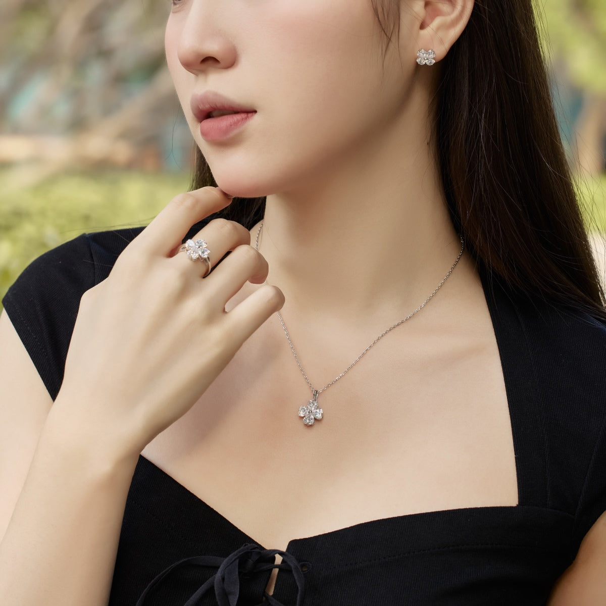 [GALE]Four-Leaf Clover Ball Earrings