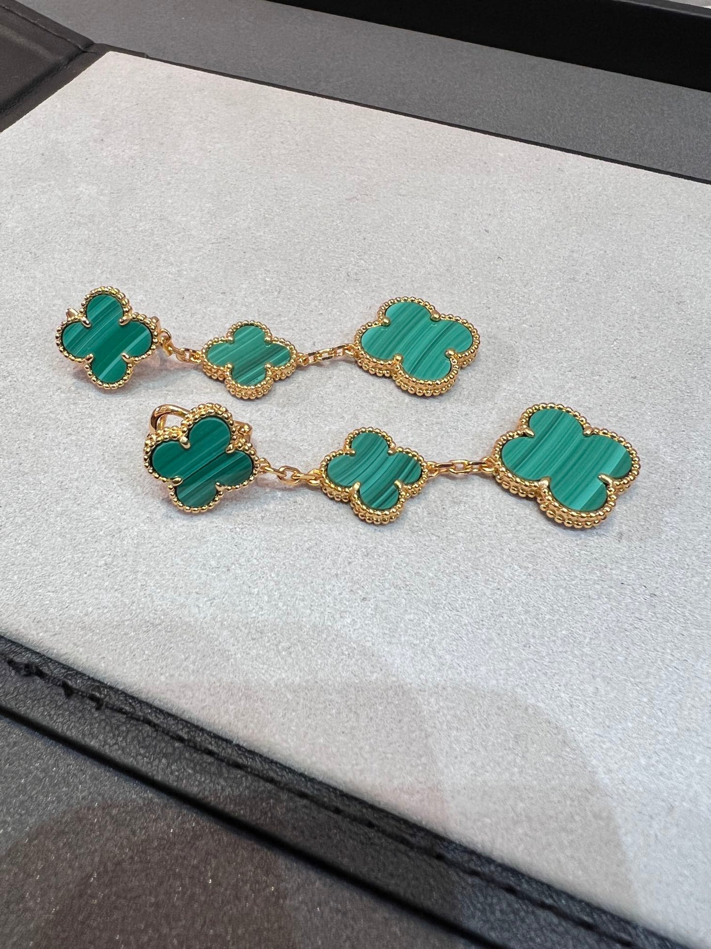 [GALE]CLOVER MALACHITE 3 MOTIFS GOLD