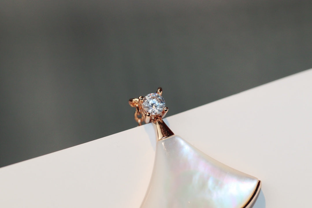 [GALE]DREAM NECKLACE WHITE MOP PINK GOLD 1 DIAMOND