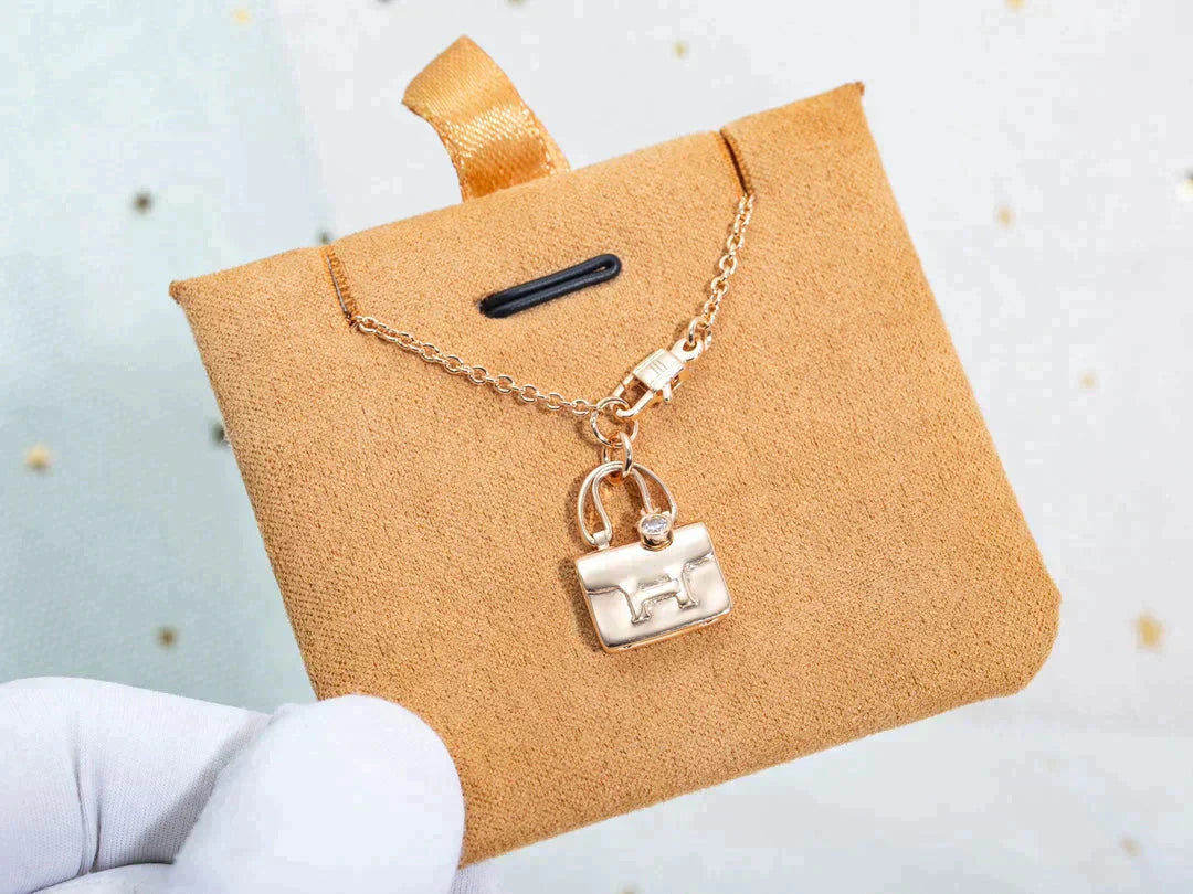 [GALE]AMULETTE PEDANT ROSE GOLD NECKLACE