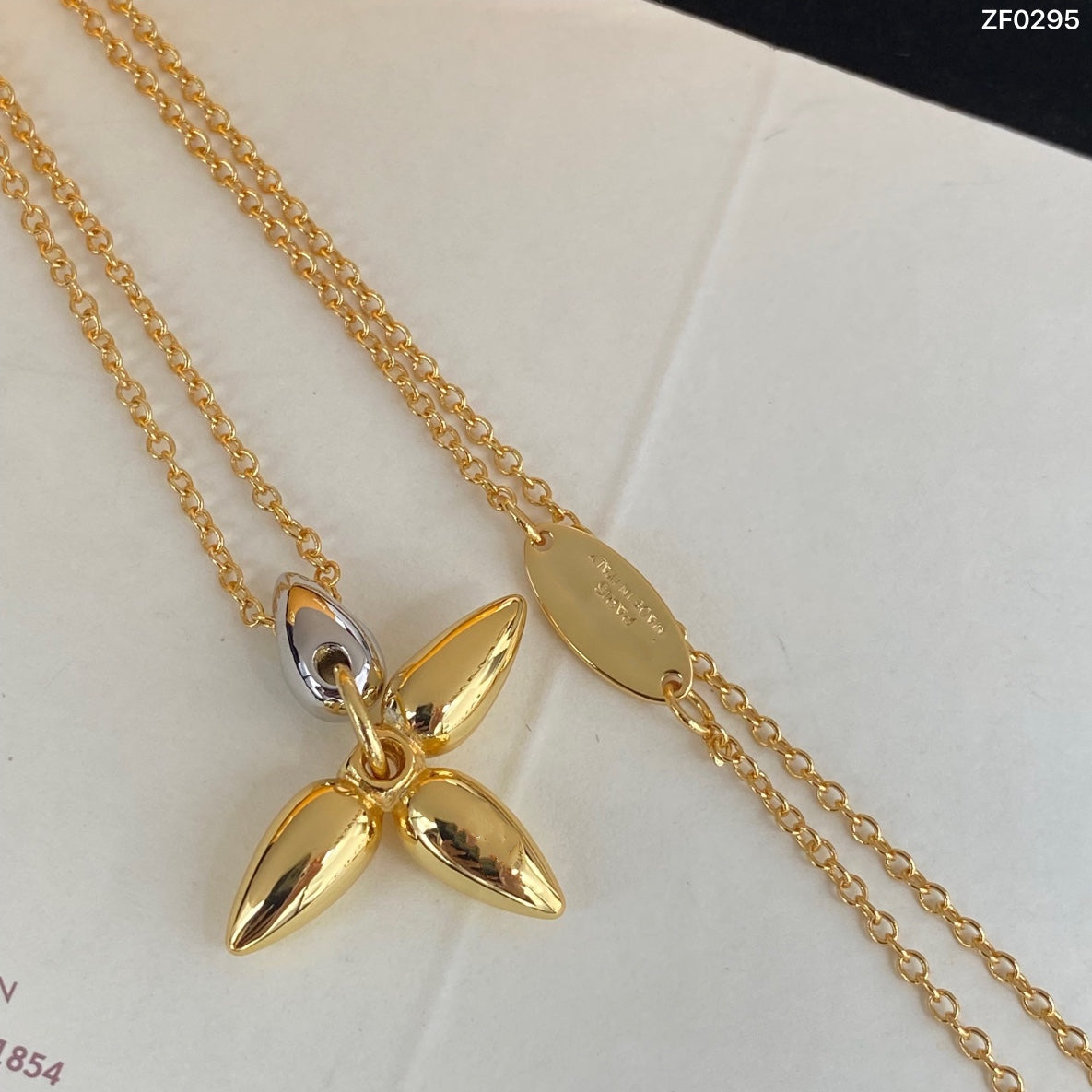 [GALE]LOUISETTE PEDANT GOLD NECKLACE