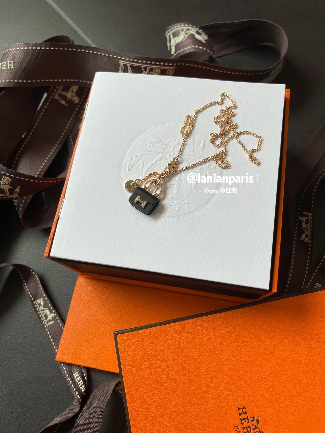 [GALE]CONSTANCE BLACK PEDANT PINK GOLD NECKLACE