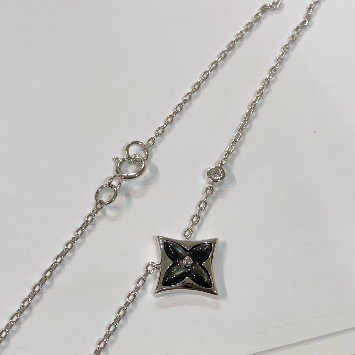 [GALE]STAR BLACK MOP NECKLACE