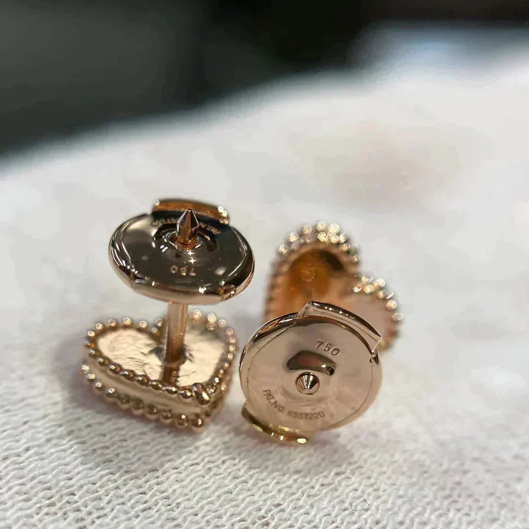 [GALE]HEART CARNELIAN STUD EARRINGS