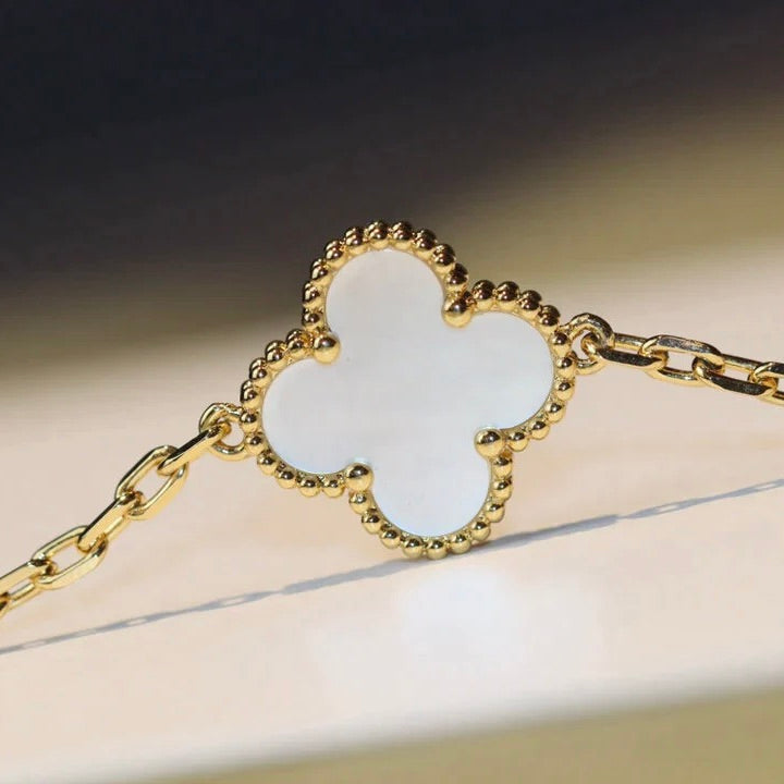 [GALE]CLOVER 20 MOTIFS WHITE MOP NECKLACE