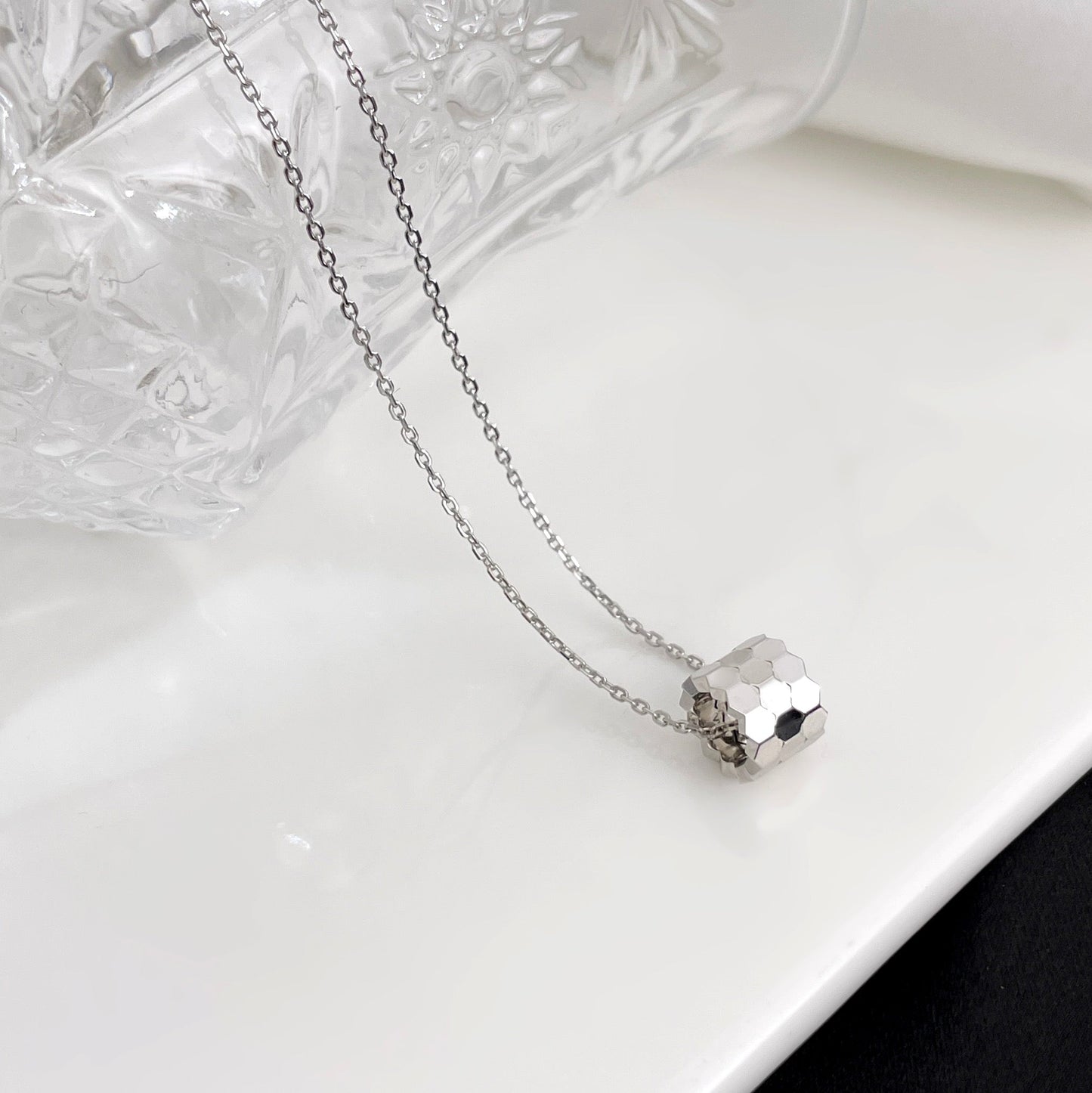 [GALE]BEE MINI NECKLACE