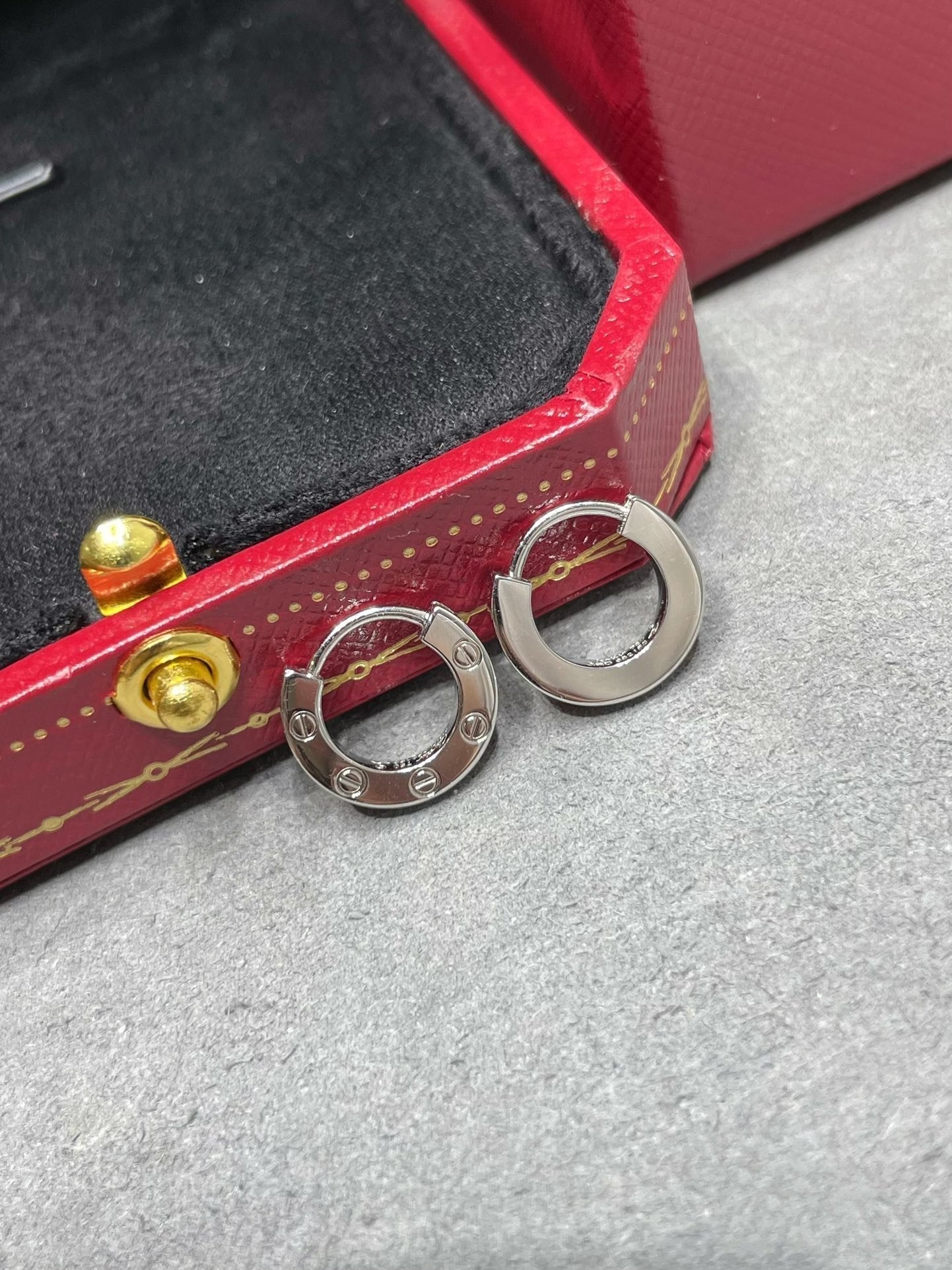 [GALE]LOVE MINI EARRINGS
