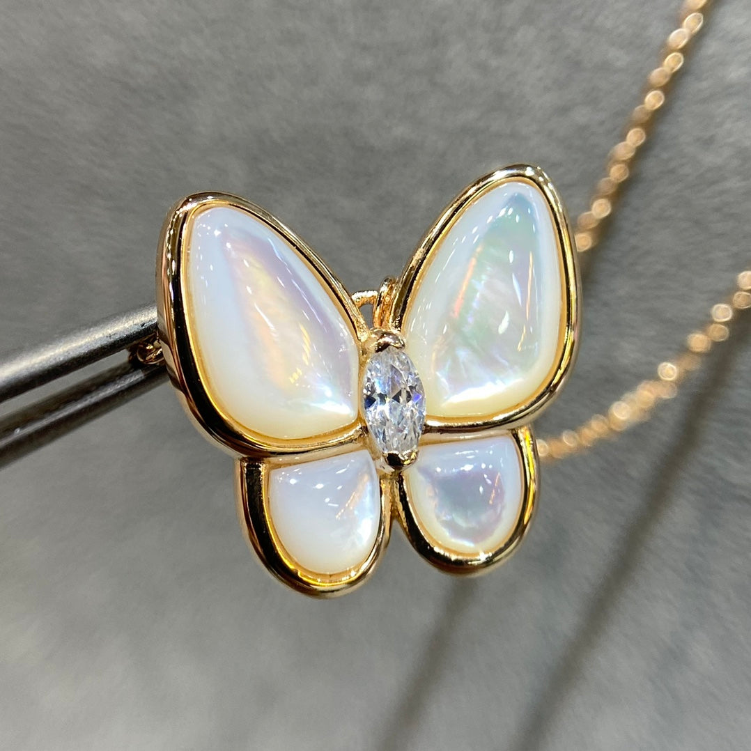 [GALE]BUTTERFLY MOP DIAMOND NECKLACE