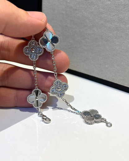 [GALE] CLOVER 5 MOTIF LASER BRACELET COLLECTION