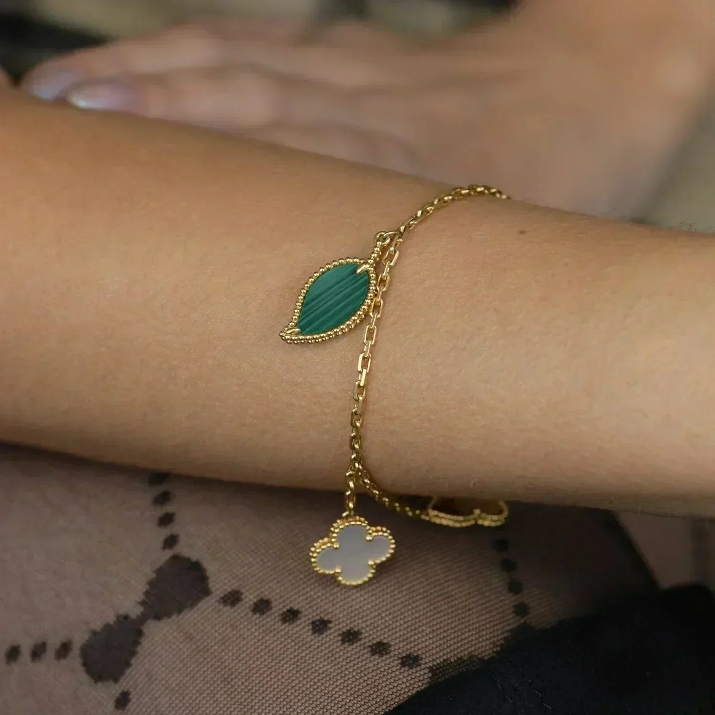 [GALE]LUCKY SPRING 5 MOTIF GOLD BRACELET