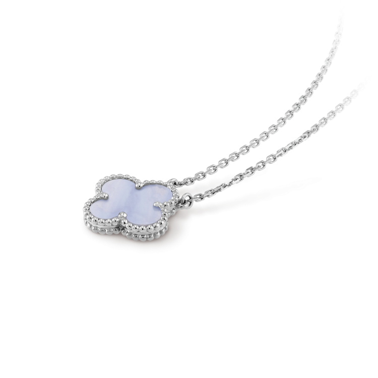 [GALE]CLOVER 15MM BLUE CHALCEDONY NECKLACE SILVER