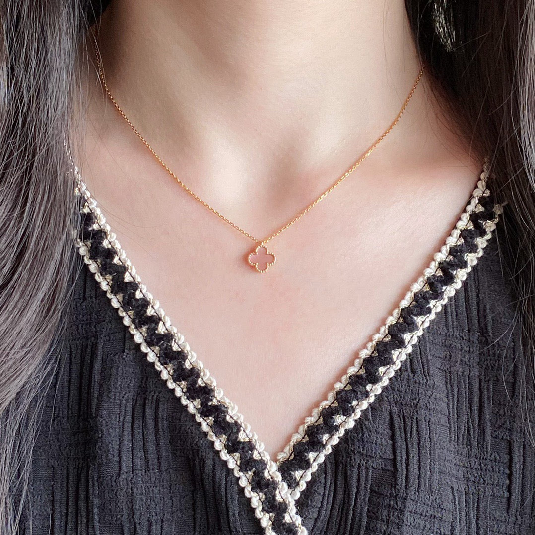 [GALE]CLOVER 15MM PINK MOTHER-OF-PEARL SINGLE FLOWER NECKLACE