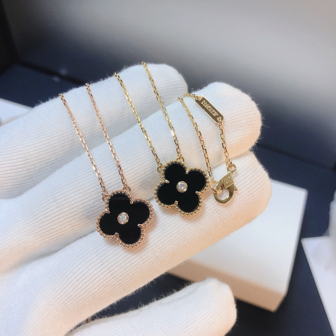 [GALE]CLOVER 15MM DIAMOND ONYX NECKLACE