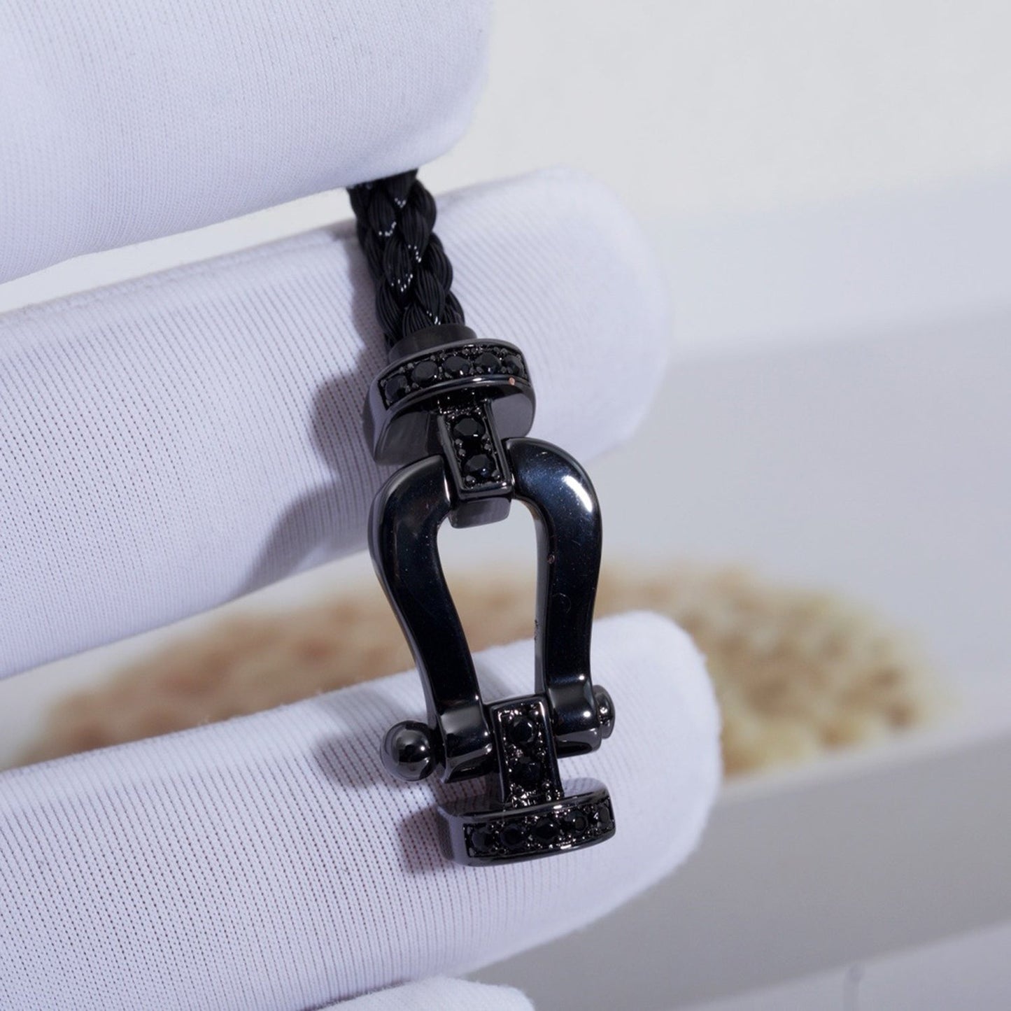 [GALE]FORCE LARGE SERIES HORSESHOE BLACK SAMURAI BRACELET