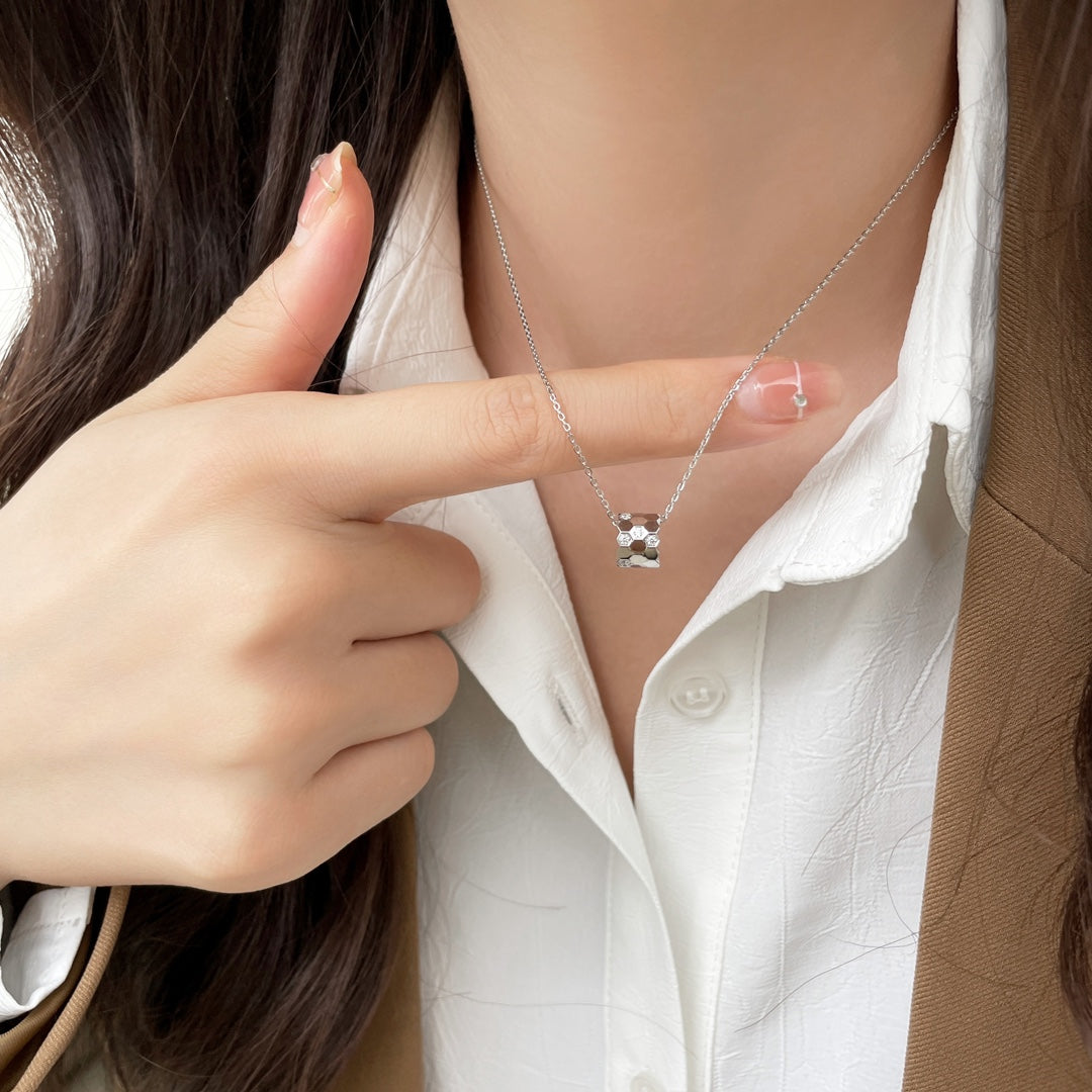 [GALE]BEE MINI PEDANT DIAMOND NECKLACE