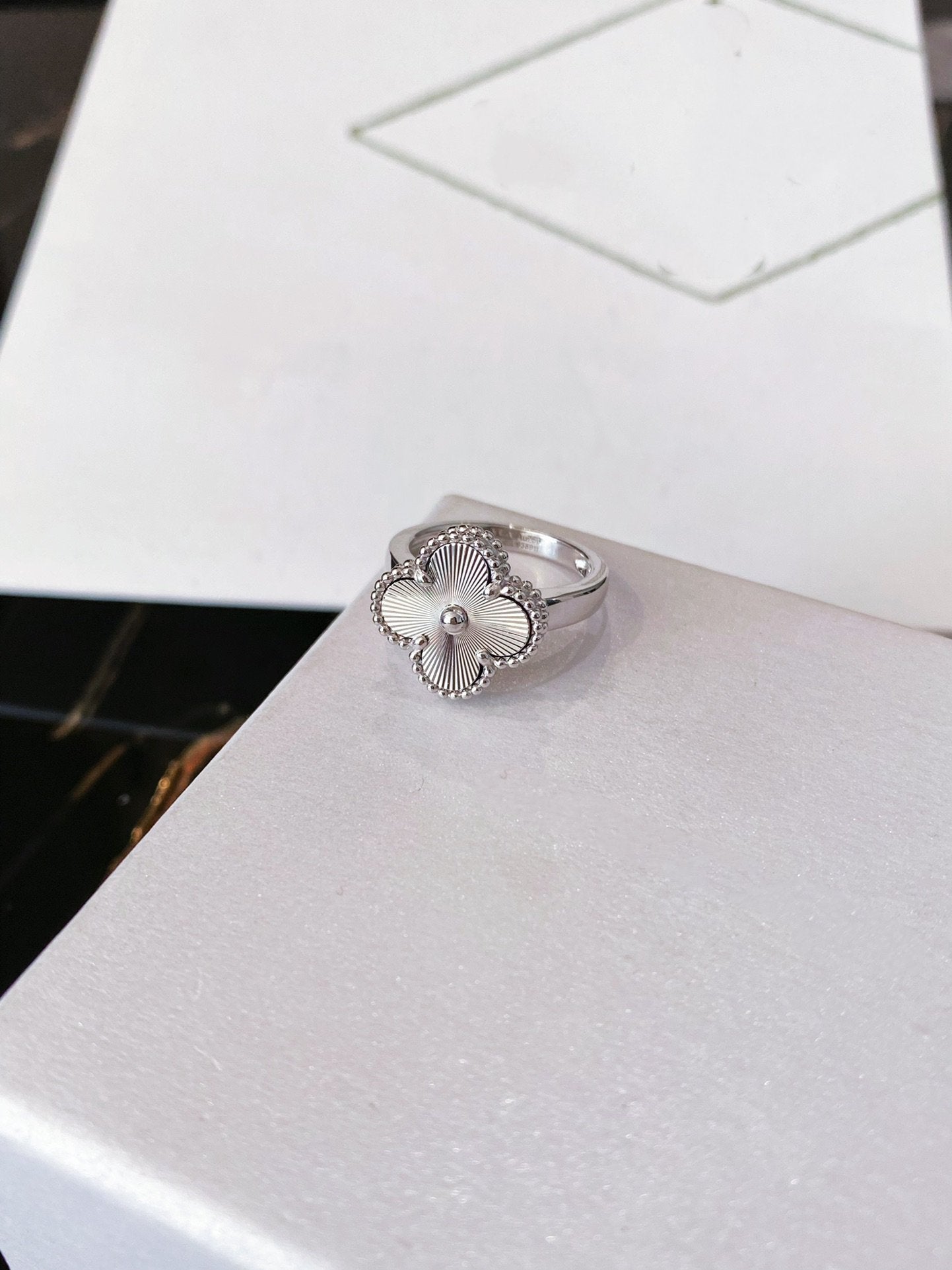 [GALE]CLOVER SILVER RING