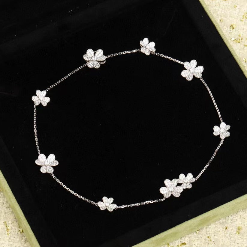 [GALE]FRIVOLE SILVER 9 FLOWERS NECKLACE