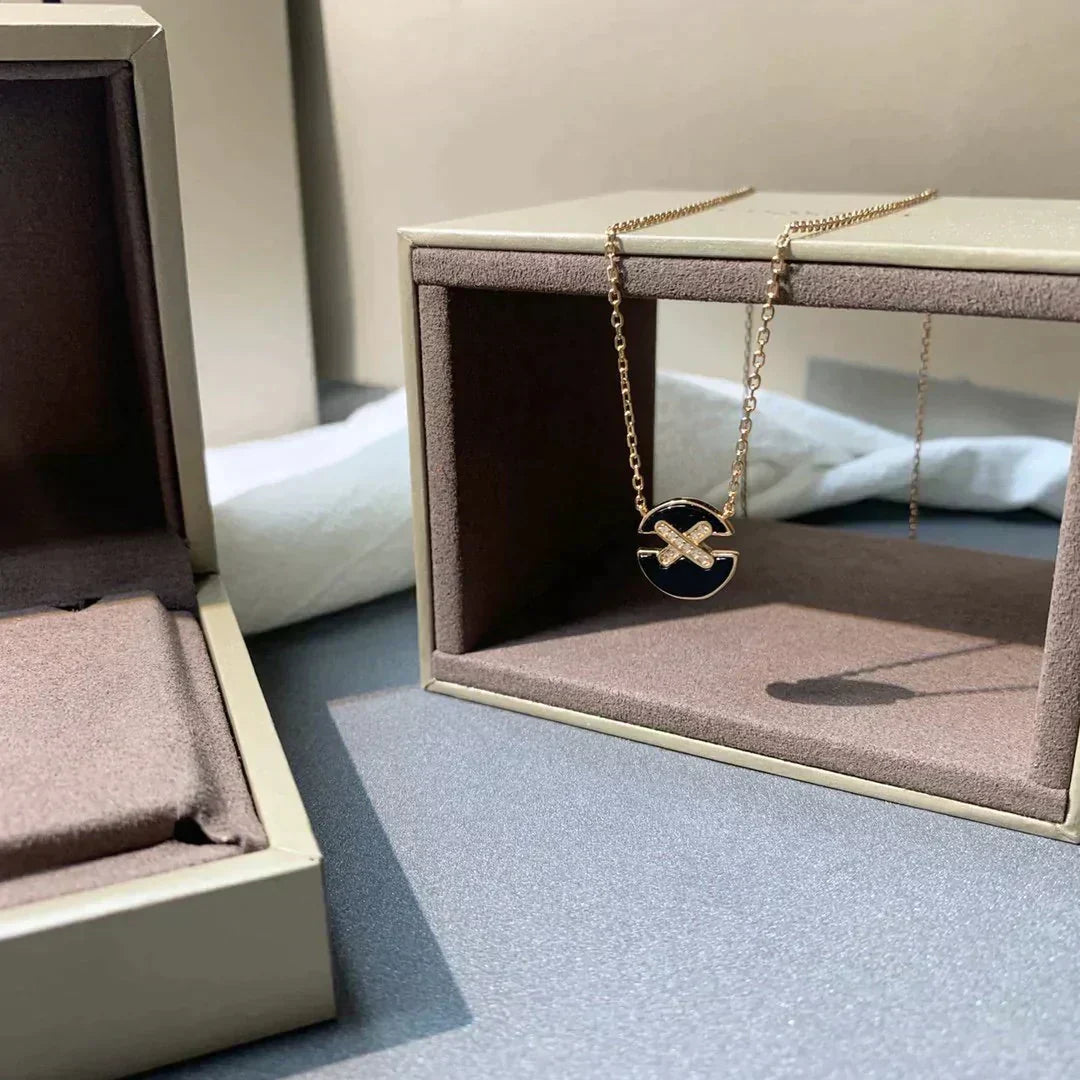 [GALE]JEUX DE ROSE GOLD DIAMOND NECKLACE