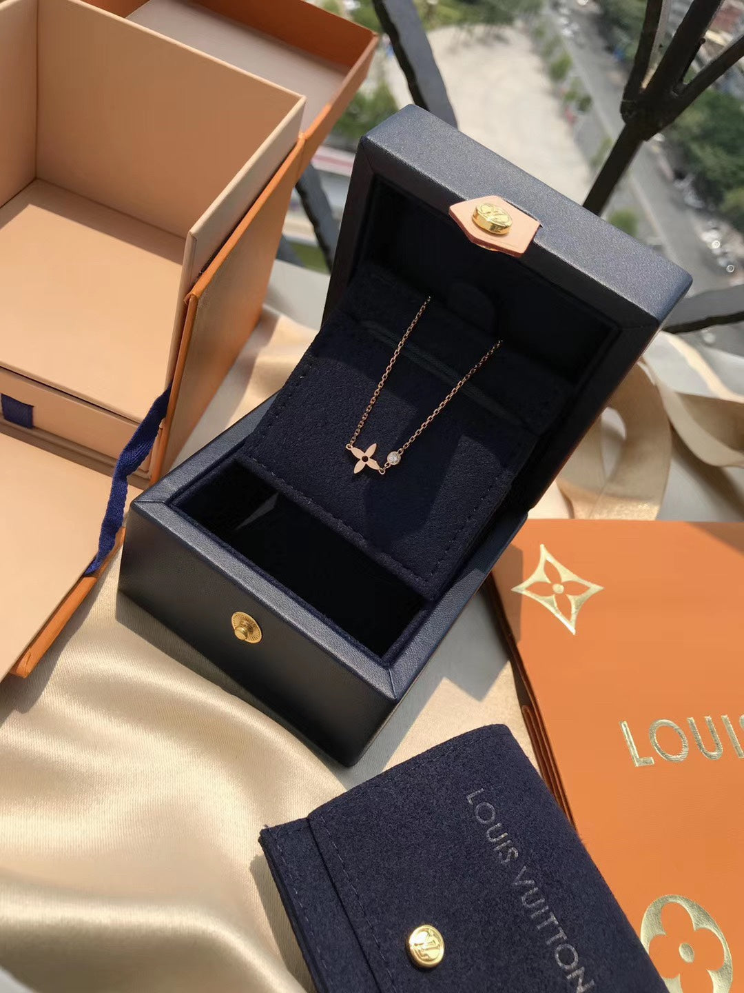 [GALE]BLOSSOM PENDANT PINK GOLD AND DIAMOND