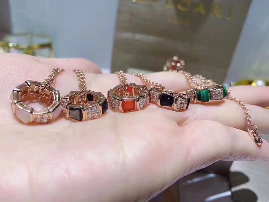 [GALE]SERPENTI PEDANT DIAMOND NECKLACE