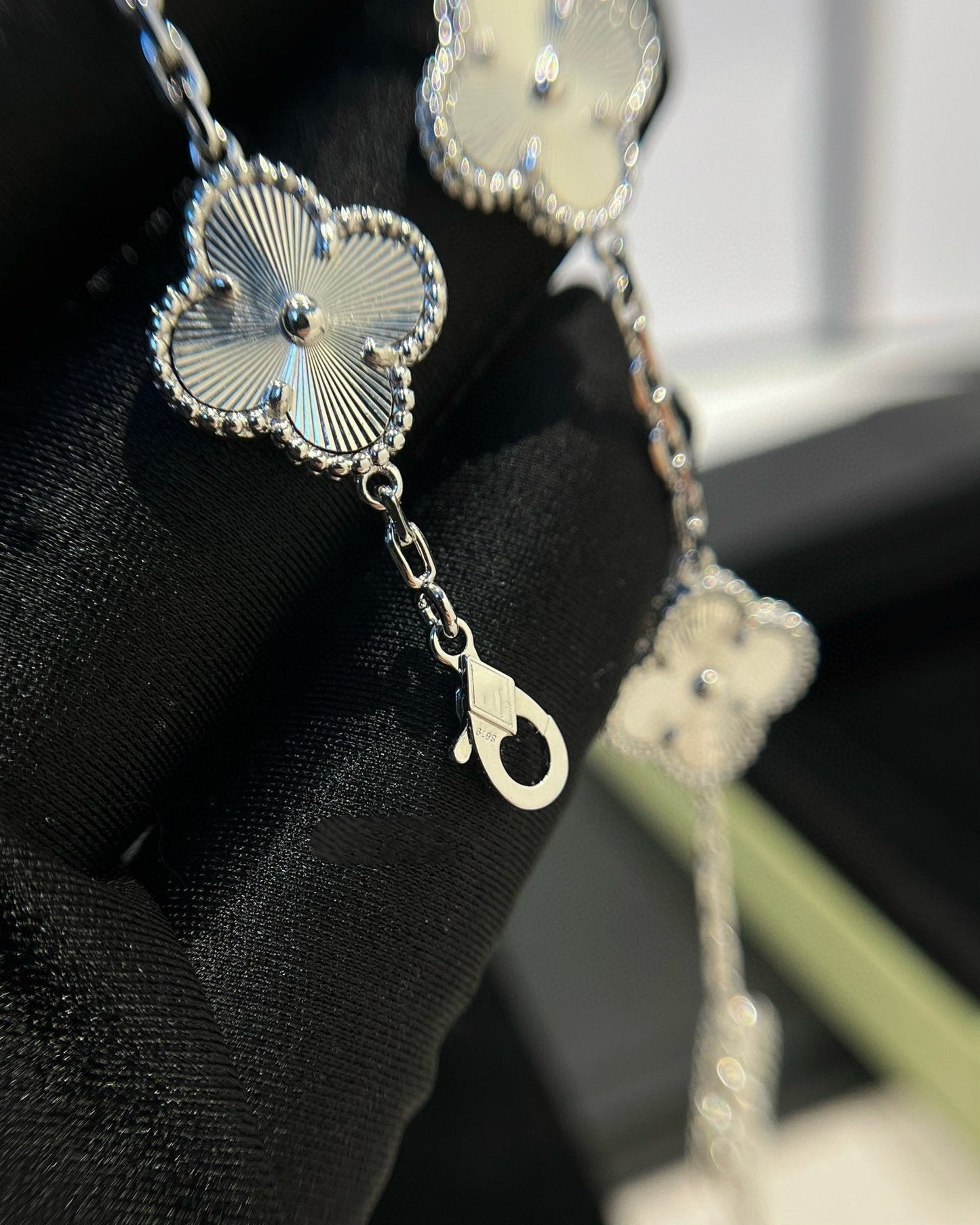 [GALE] CLOVER 5 MOTIF LASER BRACELET COLLECTION